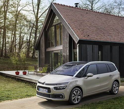 피카소 [ 완전자차포함 ]차량 2026-04-03일 24시간 할인가 35200원